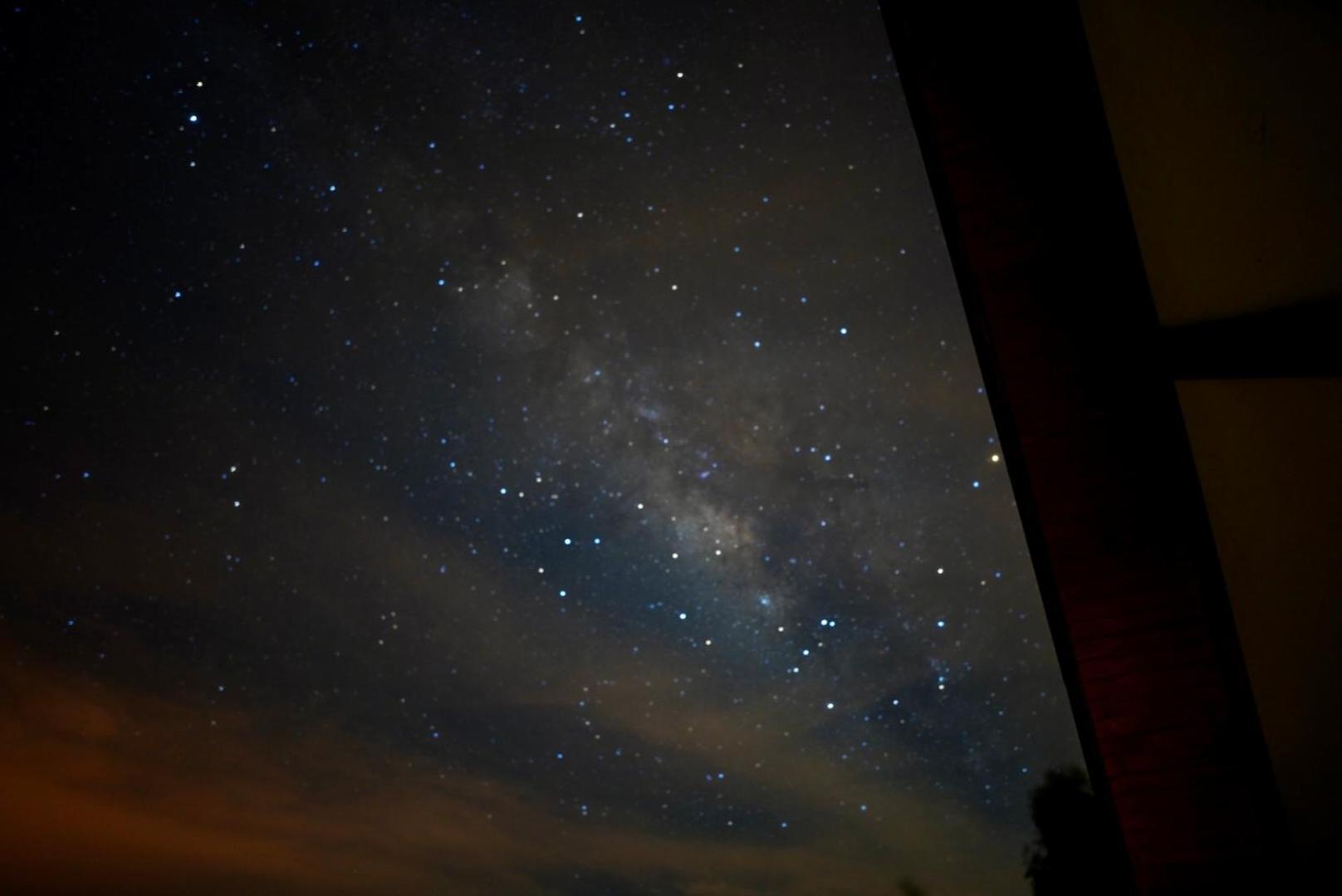 เดอะ คอตส์โวลด์ วิลลา Bed & Breakfast เหรินอ้าย ภายนอก รูปภาพ