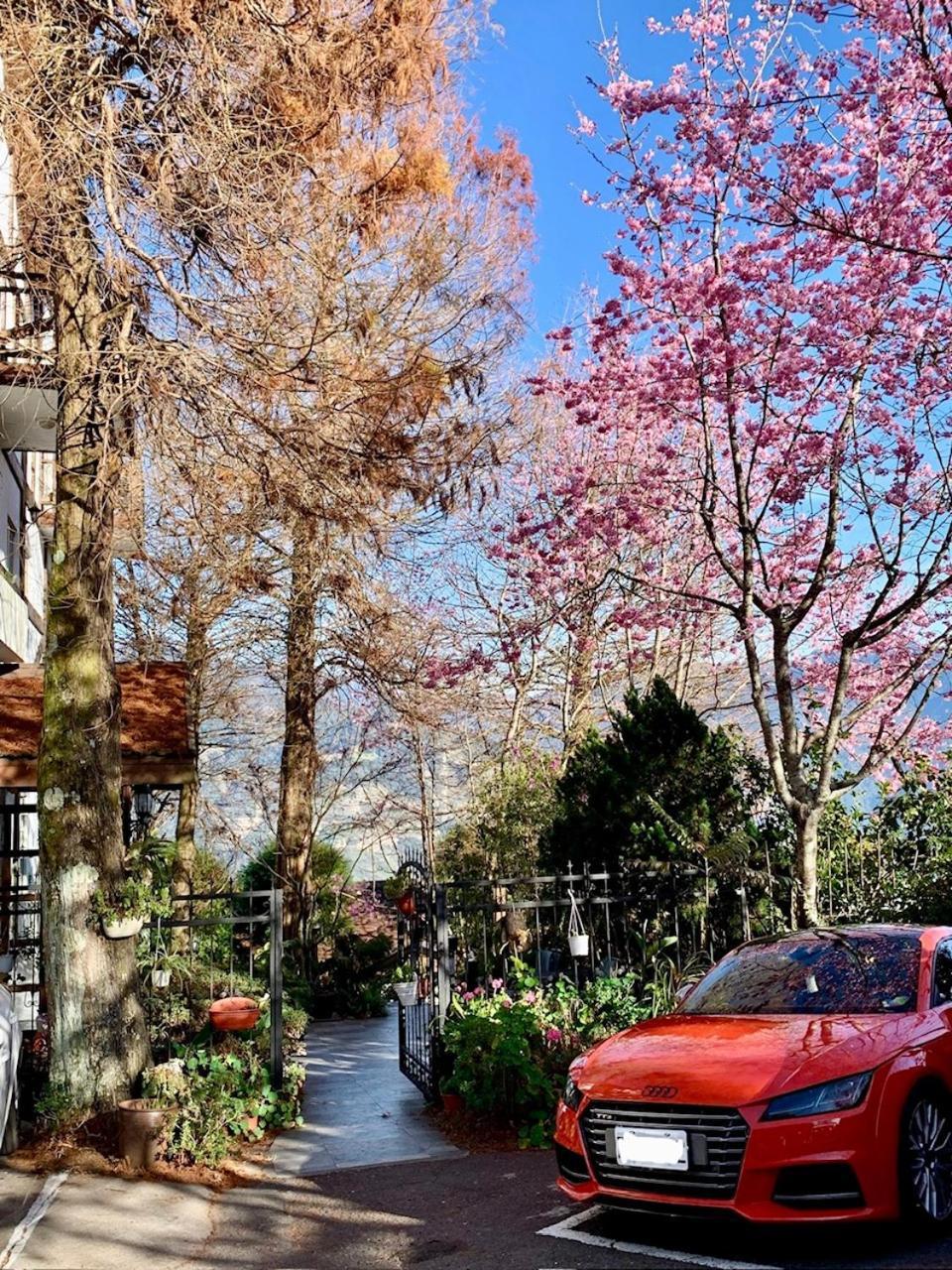 เดอะ คอตส์โวลด์ วิลลา Bed & Breakfast เหรินอ้าย ภายนอก รูปภาพ