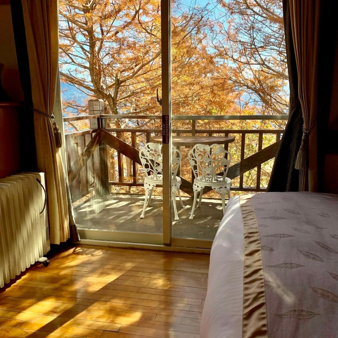 เดอะ คอตส์โวลด์ วิลลา Bed & Breakfast เหรินอ้าย ภายนอก รูปภาพ