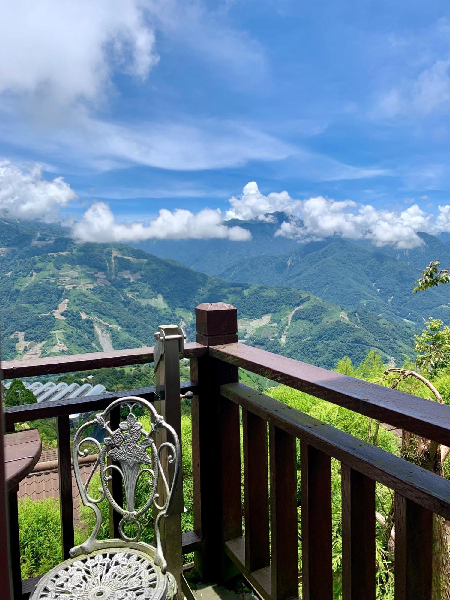 เดอะ คอตส์โวลด์ วิลลา Bed & Breakfast เหรินอ้าย ภายนอก รูปภาพ