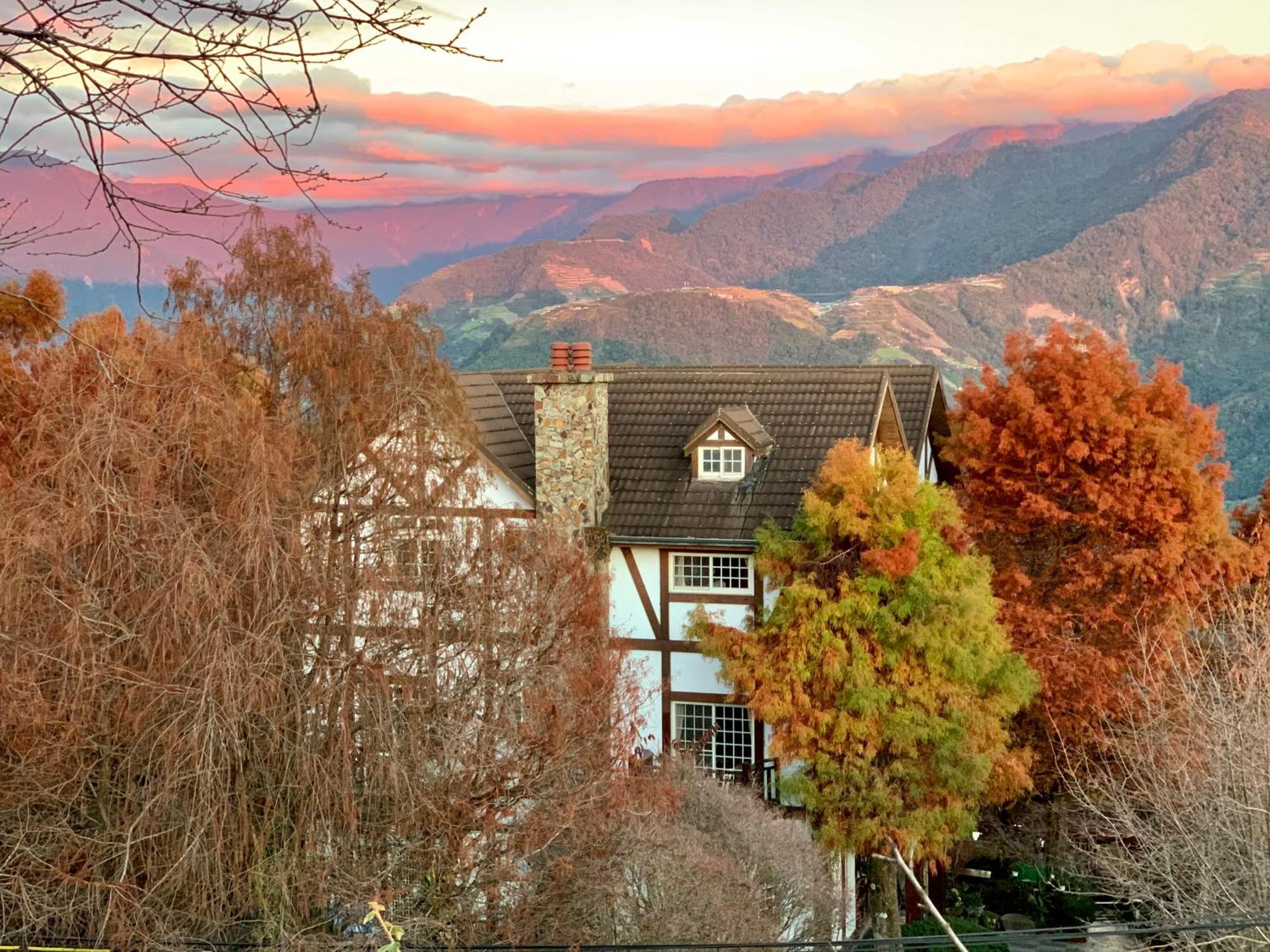 เดอะ คอตส์โวลด์ วิลลา Bed & Breakfast เหรินอ้าย ภายนอก รูปภาพ
