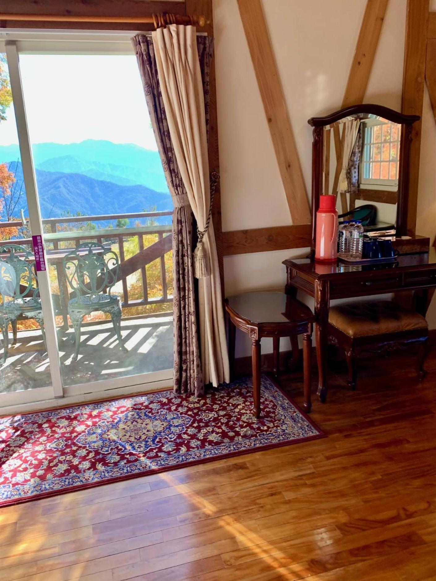 เดอะ คอตส์โวลด์ วิลลา Bed & Breakfast เหรินอ้าย ภายนอก รูปภาพ